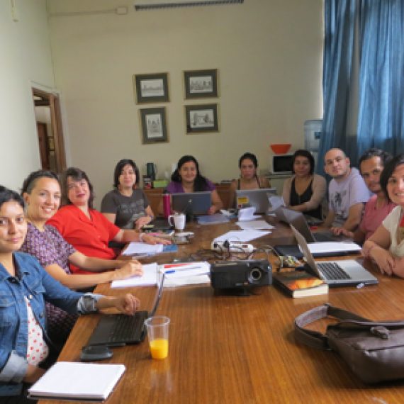Equipos de Chile y Argentina realizan intercambio de experiencias en torno a la investigación sobre lectura y escritura