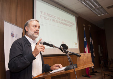 Benito Baranda inauguró Año Académico de la Escuela de Pedagogía