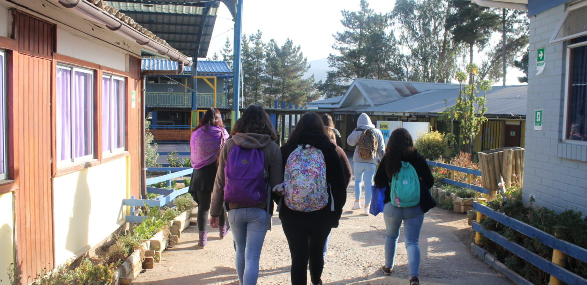 Estudiantes de Educación Parvularia visitan Escuela Puente Colmo de Concón