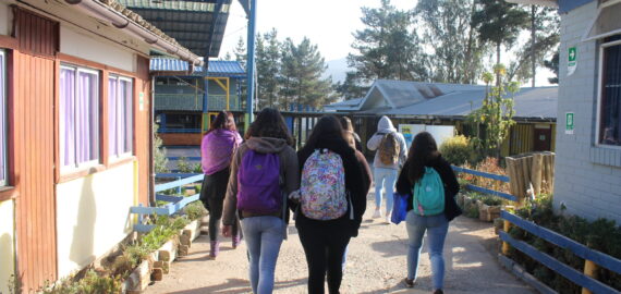 Estudiantes de Educación Parvularia visitan Escuela Puente Colmo de Concón