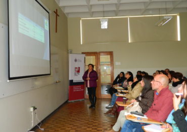 Magíster en Liderazgo realizó charla sobre el perfil de director que necesitan las  escuelas de Valparaíso