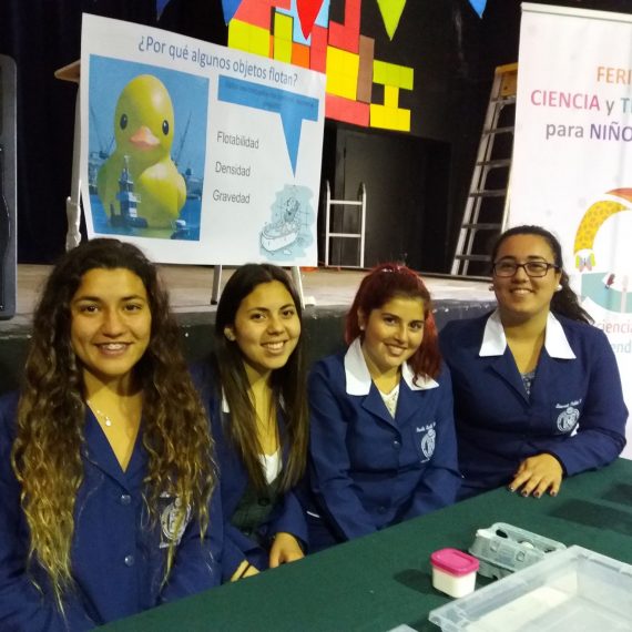Feria científica PUCV presente en primera feria de ciencia inclusiva de Quilpué