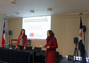 Académica de la Escuela de Pedagogía, a cargo de Fondecyt Regular, invita a investigadora de la Universidad de Málaga a compartir resultados de estudio