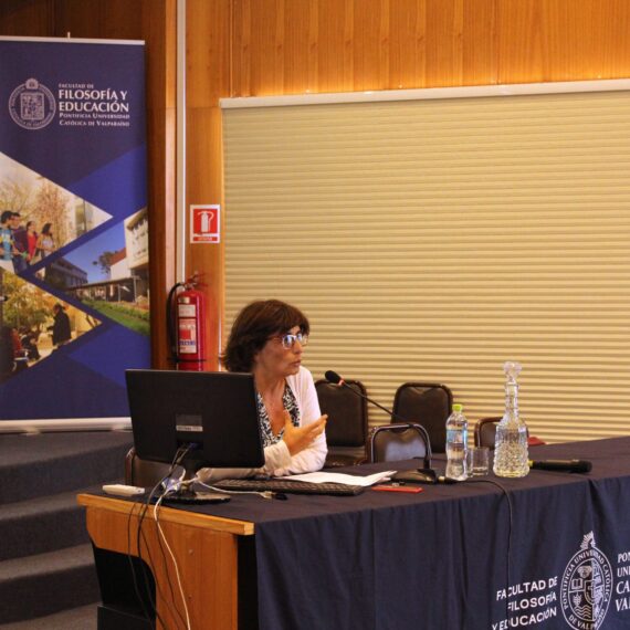 Seminario sobre formación de lectores contó con la presencia de Ana María Margallo de la Universidad Autónoma de Barcelona