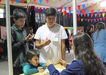 Por segundo año consecutivo Escuela de Pedagogía PUCV participa en Feria de Ciencia Inclusiva de Quilpué