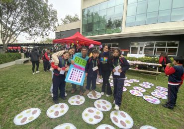 Educación Básica PUCV organizó la Primera Feria Matemática ¡Aprende jugando! para colegios de la región de Valparaíso
